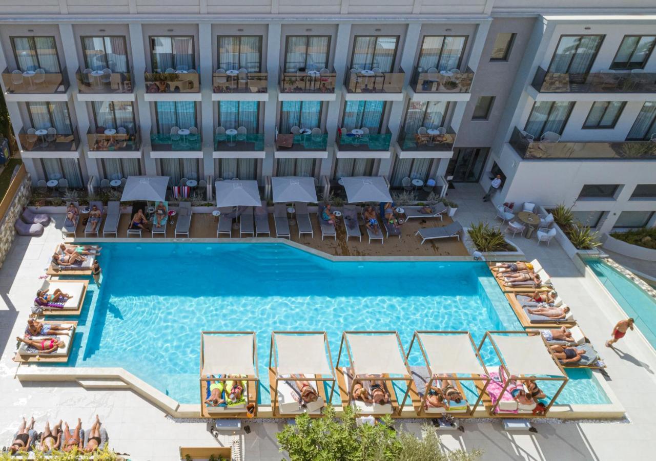 Samian Mare Hotel, Suites & Spa カルロヴァシ エクステリア 写真