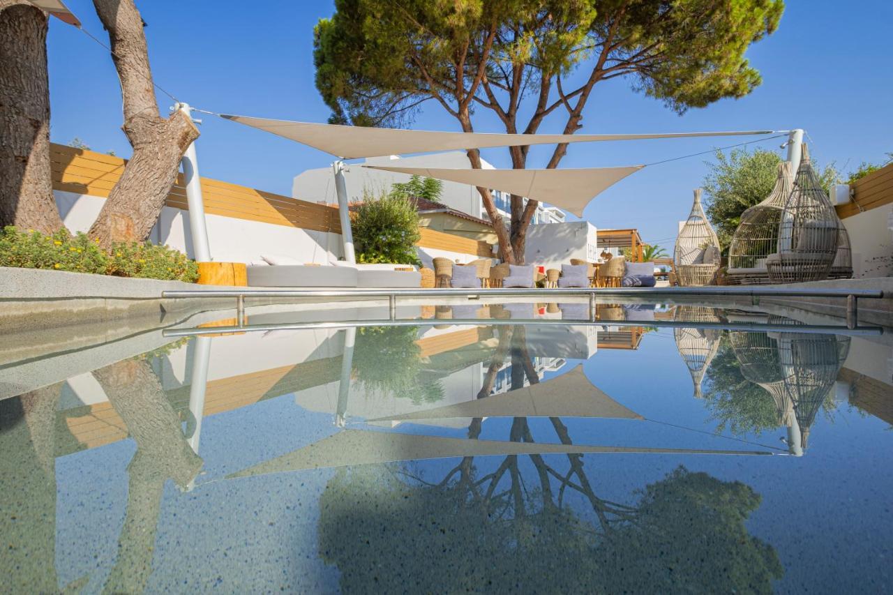 Samian Mare Hotel, Suites & Spa カルロヴァシ エクステリア 写真