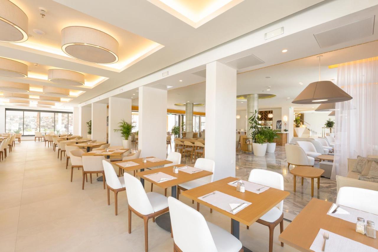 Samian Mare Hotel, Suites & Spa カルロヴァシ エクステリア 写真
